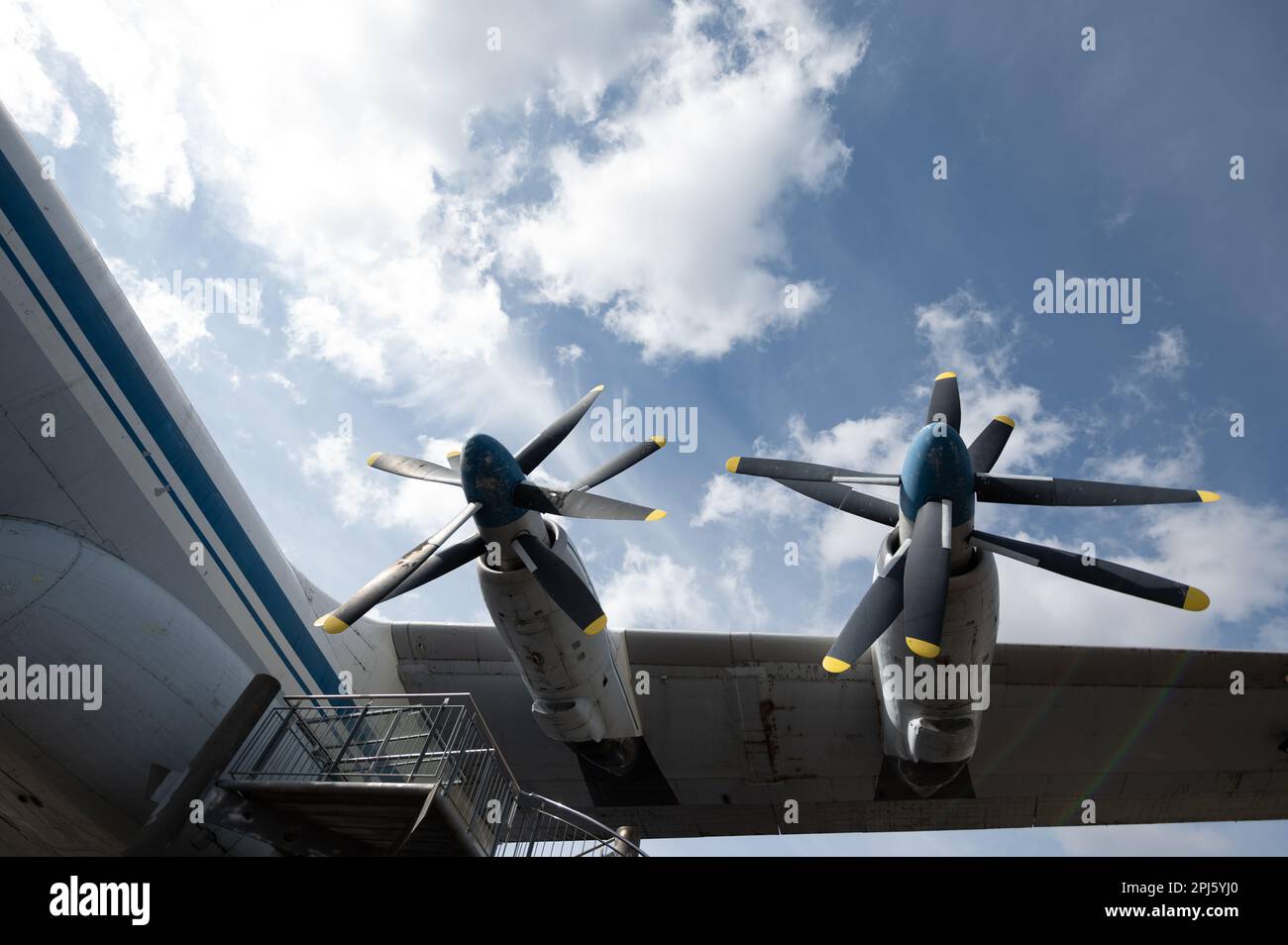 Flugzeuge und Raumfahrzeuge aus dem Speyer Technik Museum Flugzeuge und Space Shuttle Buran-Technik Museum Speyer Stockfoto