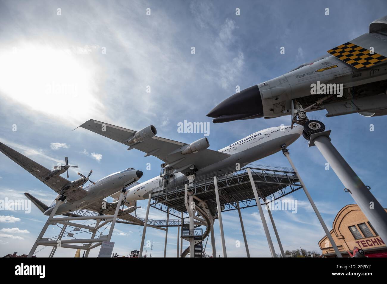 Flugzeuge und Raumfahrzeuge aus dem Speyer Technik Museum Flugzeuge und Space Shuttle Buran-Technik Museum Speyer Stockfoto