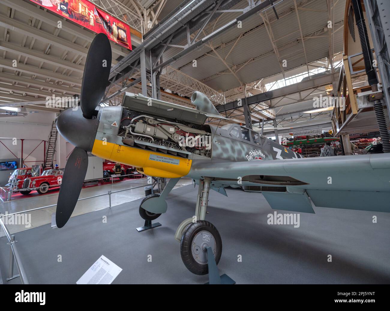 Flugzeuge und Raumfahrzeuge aus dem Speyer Technik Museum Flugzeuge und Space Shuttle Buran-Technik Museum Speyer Stockfoto