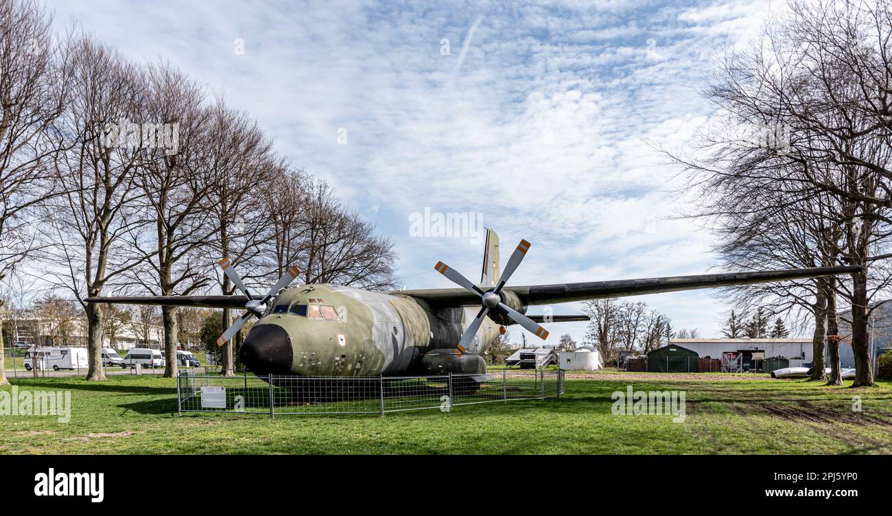 Flugzeuge und Raumfahrzeuge aus dem Speyer Technik Museum Flugzeuge und Space Shuttle Buran-Technik Museum Speyer Stockfoto