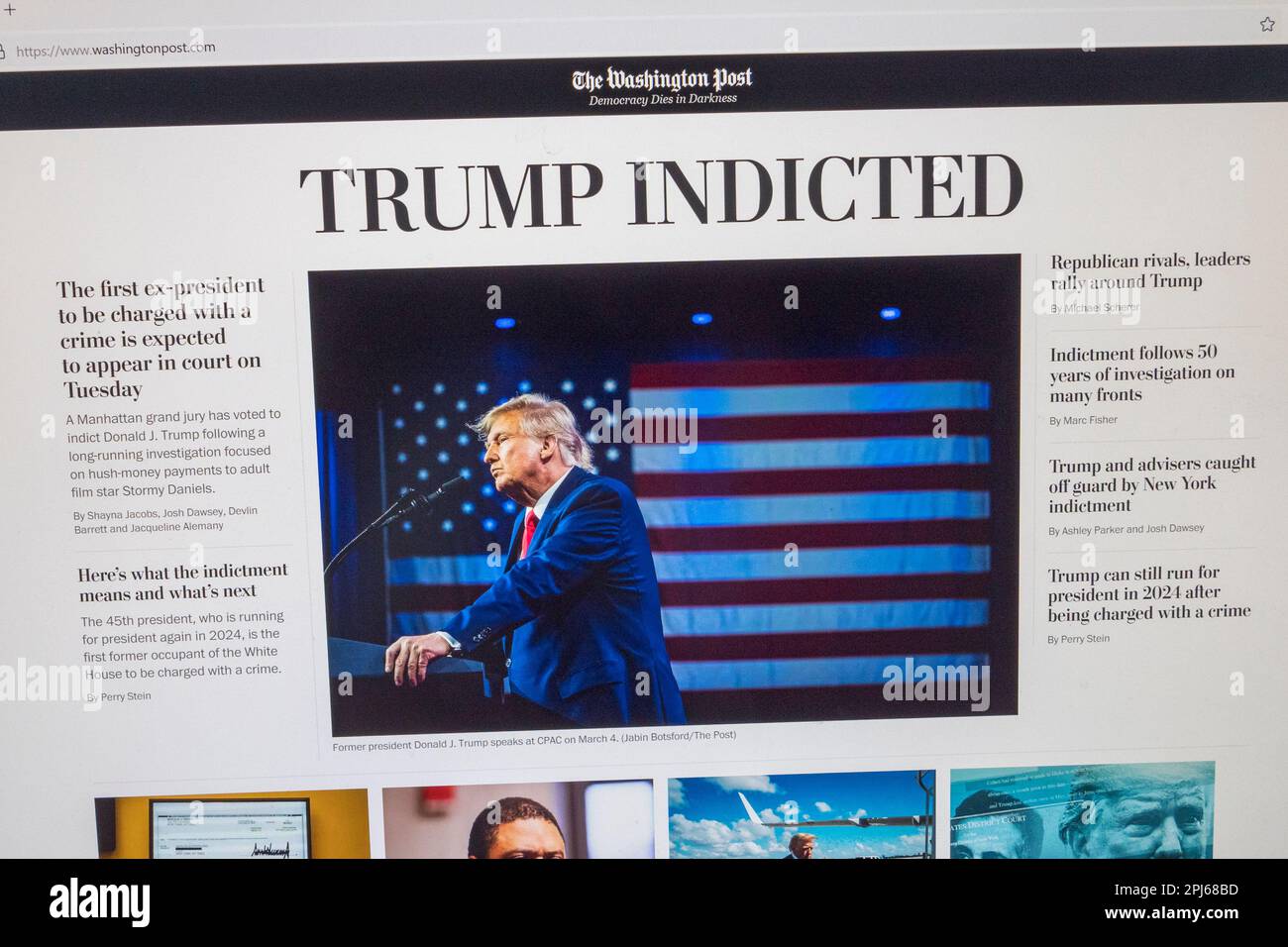 Schlagzeile „Trump Angeklagte“ auf der Website der Washington Post mit Eilmeldung zur Anklage von FM-Präsident Donald Trump, 31. März 2023. Stockfoto