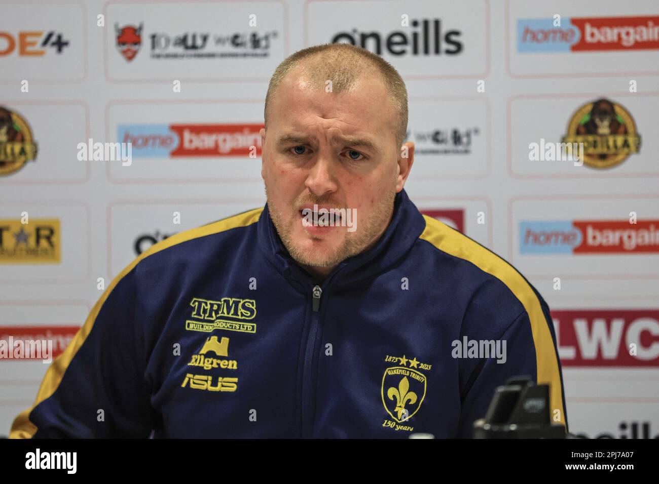 St. Helens, Großbritannien. 31. März 2023. Mark Applegarth Head Coach von Wakefield Trinity spricht auf der Pressekonferenz nach dem Spiel während des Spiels der Betfred Super League Round 7 gegen Wakefield Trinity im Totally Wicked Stadium, St. Helens, Großbritannien, 31. März 2023 (Foto von Mark Cosgrove/News Images) in St. Helens, Großbritannien, am 3./31. März 2023. (Foto: Mark Cosgrove/News Images/Sipa USA) Guthaben: SIPA USA/Alamy Live News Stockfoto