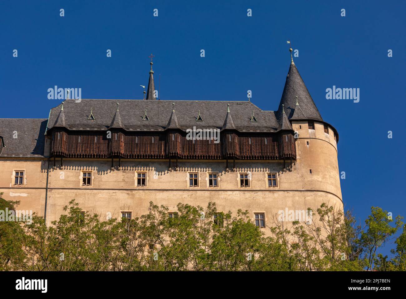 KARLSTEJN, TSCHECHISCHE REPUBLIK, EUROPA - Schloss Karlstejn in Böhmen. Stockfoto