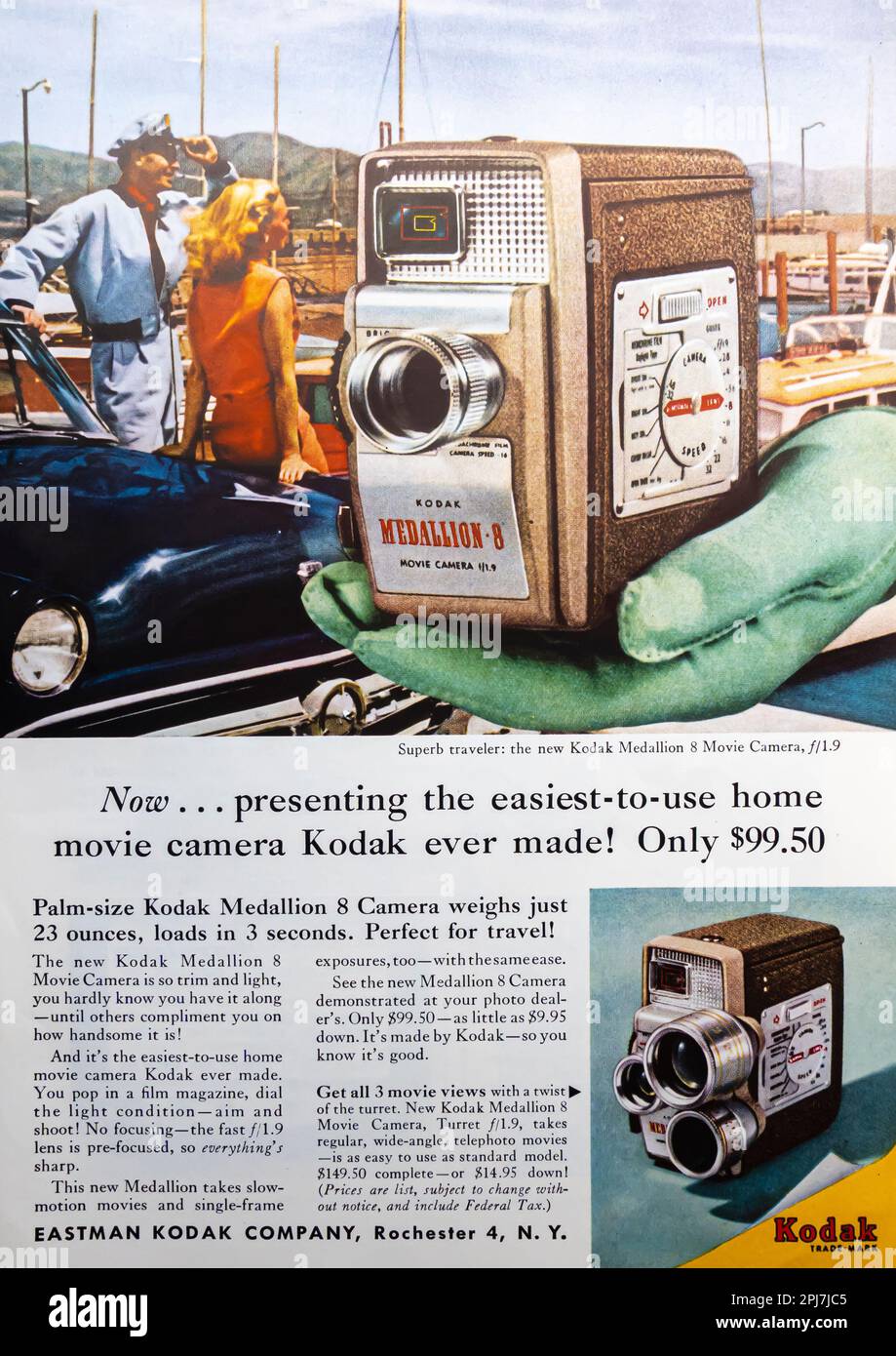 Kodak Medallion 8 Filmkamera im Taschenformat Werbung in einer Zeitschrift NatGeo, Mai 1957 Stockfoto