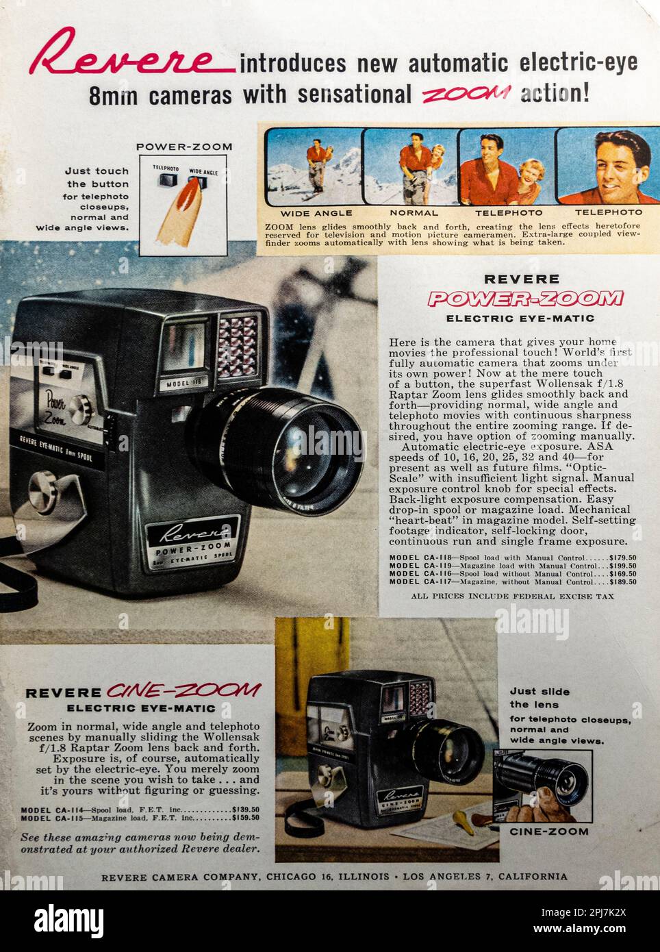 Revere Cine Zoom 8mm-Kamerawerbung in einem Magazin in NatGeo, Dezember 1959 Stockfoto