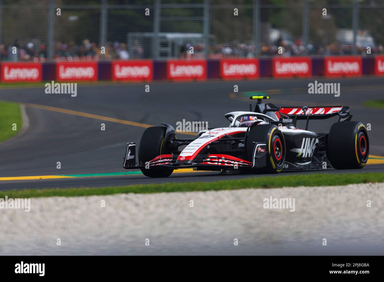 Melbourne, Australien. 01. April 2023. 1. April 2023: Melbourne Grand Prix Circuit, Melbourne, Victoria, Australien: Australian Formula 1 Grand Prix: Qualifizierung: Nummer 27 Haas Fahrer Nico Hulkenberg während des kostenlosen Trainings 3 beim Australian Formula 1 Credit: Action Plus Sports Images/Alamy Live News Stockfoto