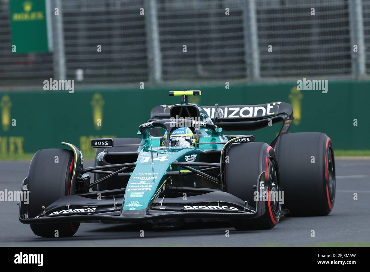 Albert Park, Melbourne, Victoria, Australien. 01. April 2023. FIA Formel-1-Weltmeisterschaft 2023 - Formel-1-Rolex-Grand Prix Australian - Fernando Alonso aus Spanien mit dem (14) Aston Martin Aramco Cognizant F1 AMR23 während der FIA Formel-1-Weltmeisterschaft 2023 – Bildgutschrift: brett keating/Alamy Live News Stockfoto