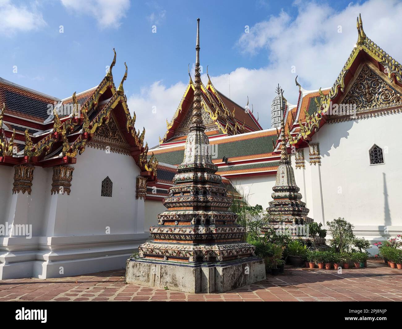 Wunderschöner Cheedi im Wat Pho, Bangkok. Es ist einer der ältesten und größten Tempel in Bangkok mit dem berühmten liegenden Buddha Stockfoto