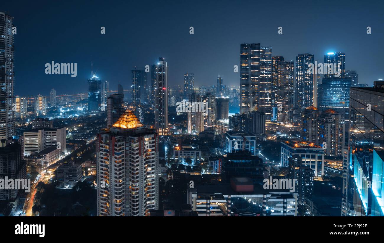 Die Skyline von Mumbai bei Nacht, Maharashtra, Indien. Stockfoto