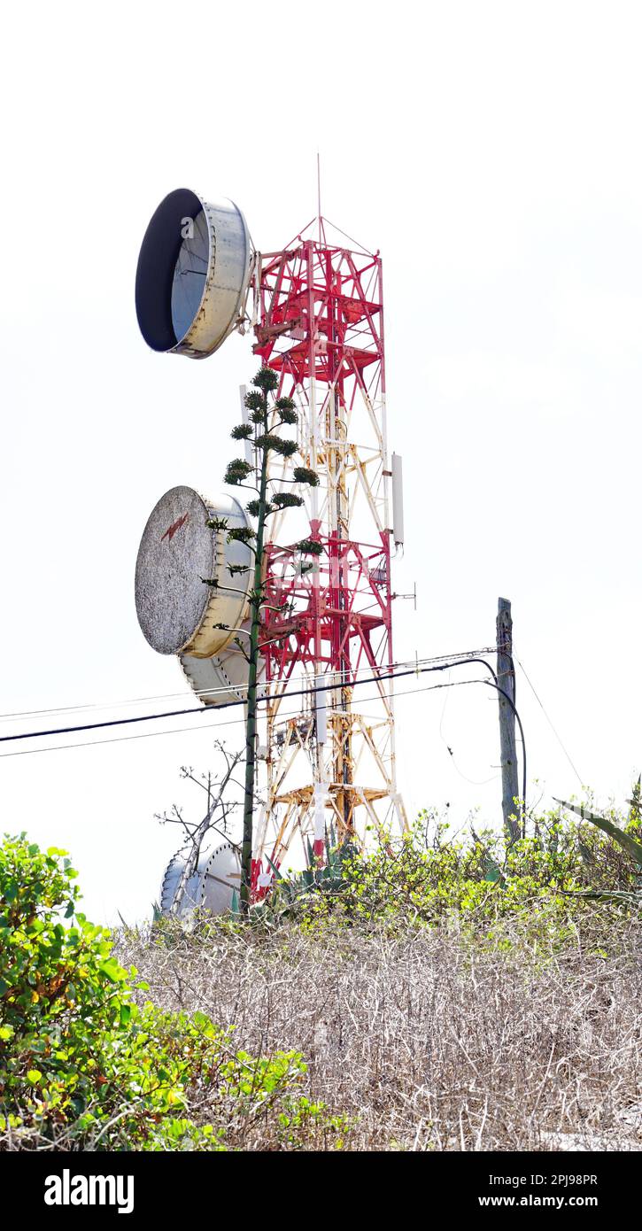 Telekommunikationsantennen auf dem Gipfel des Berges in El Hierro, Santa Cruz de Tenerife, Kanarische Inseln, Spanien, Europa Stockfoto