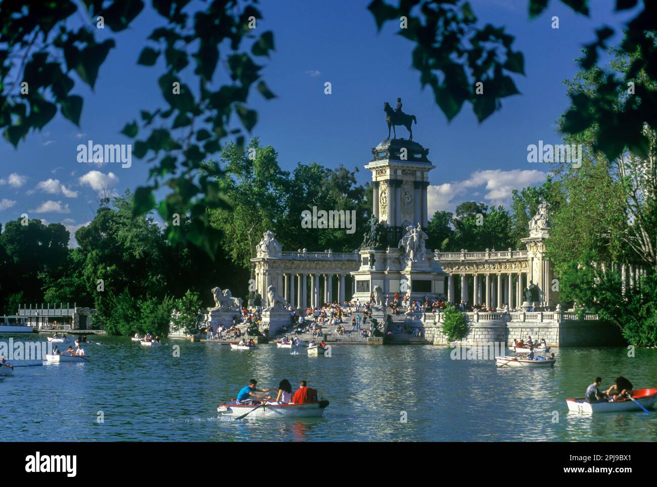 ALFONSO XII DENKMAL PARQUE DEL RETIRO MADRID SPANIEN Stockfoto