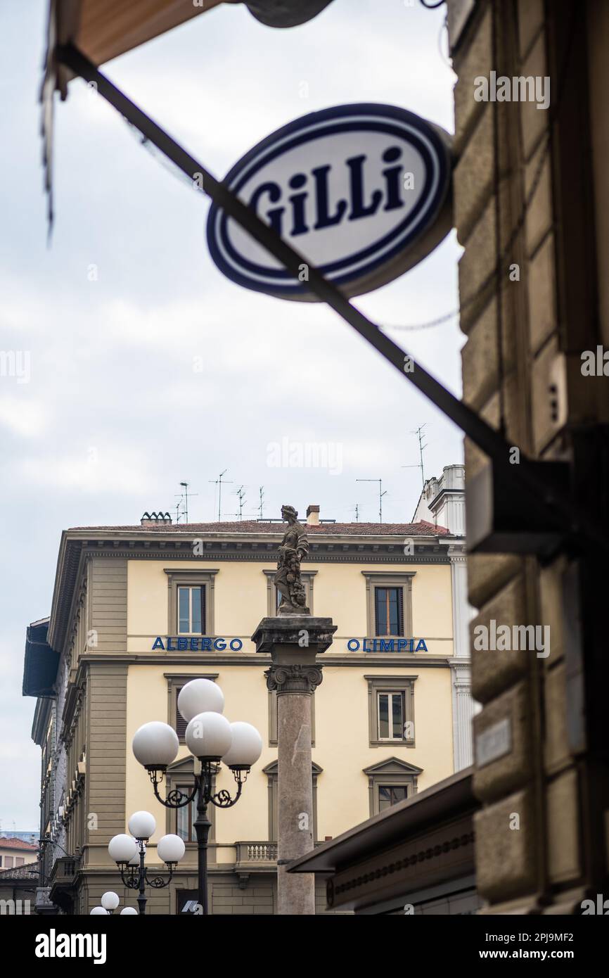 Die Säule des Überflusses auf der Piazza della Repubblica in Florenz, Italien Stockfoto