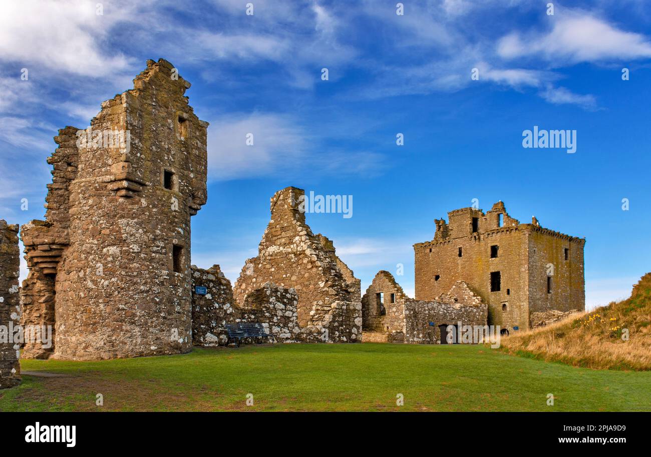 Dunnottar Castle Stonehaven Aberdeenshire Watertons Lodgings Storehouse und Keep Stockfoto
