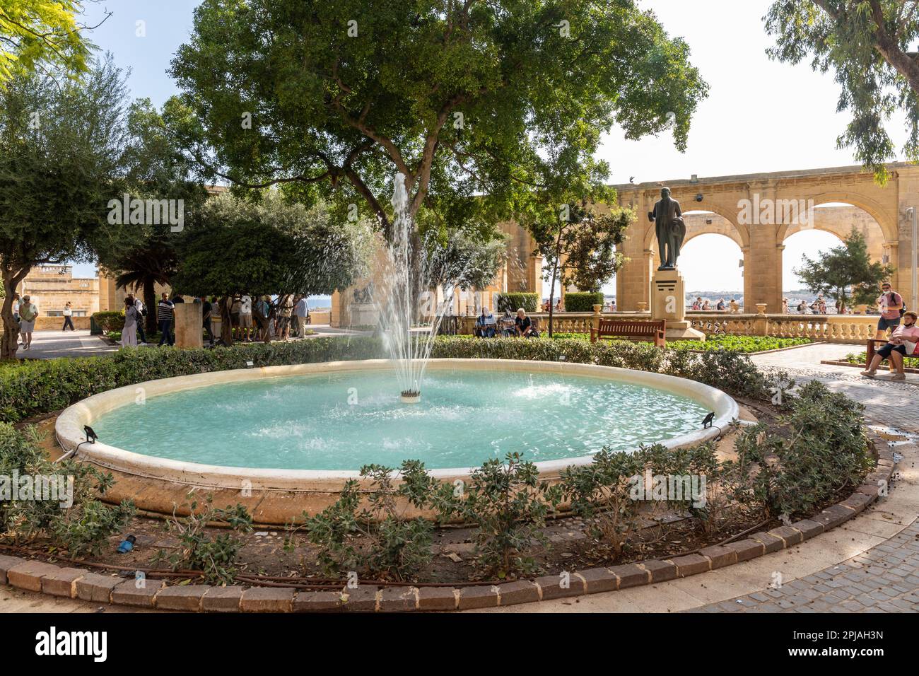 Wasserbrunnen in den Upper Barrakka Gardens, Valletta, Malta. UNESCO-Weltkulturerbe. Stockfoto