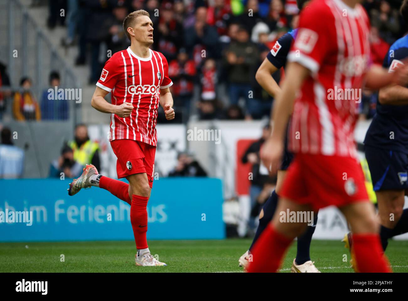 01. April 2023, Baden-Württemberg, Freiburg Im Breisgau: Fußball ...