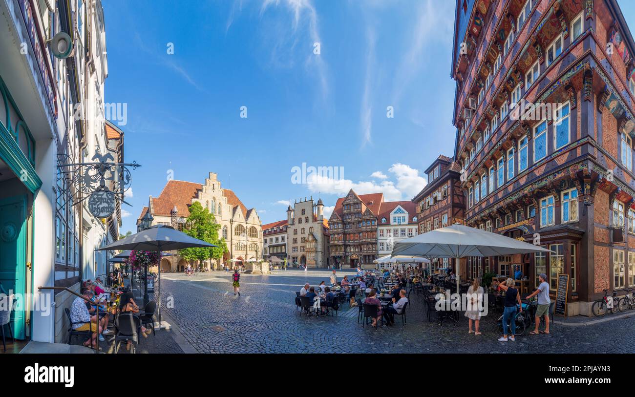 Hildesheim: Marktplatz, Rathaus, Tempelhaus, Wedekindhaus, Lüntzelhaus, Bäckeramtshaus (Baker's Guild Hall), Knochenhaueramtshaus (Butcher's Guild) Stockfoto