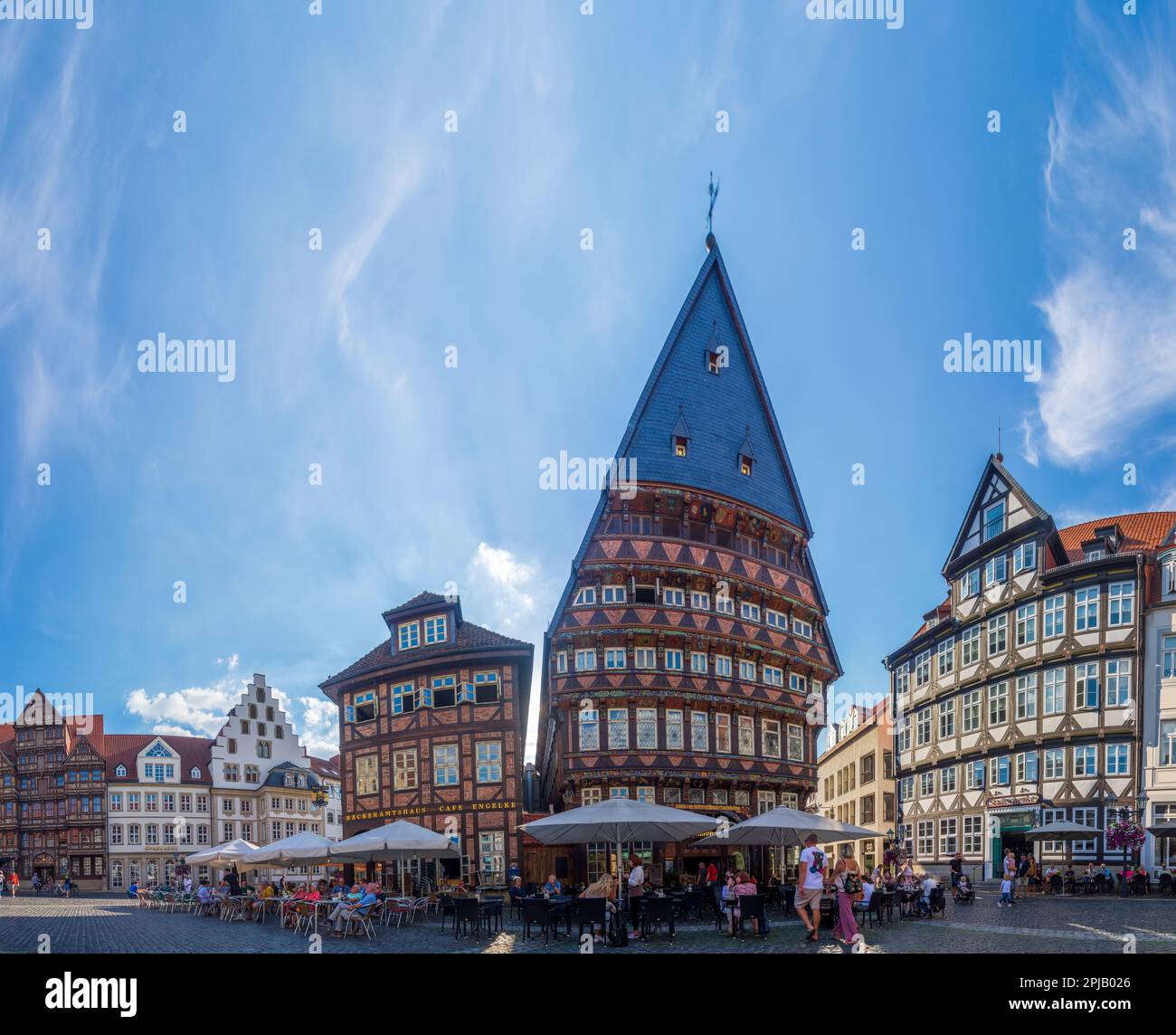 Hildesheim: Marktplatz, Rathaus, Tempelhaus, Wedekindhaus, Lüntzelhaus, Bäckeramtshaus (Baker's Guild Hall), Knochenhaueramtshaus (Butcher's Guild) Stockfoto