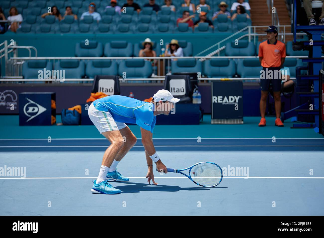 Miami Gardens, Florida, USA. 1. April 2023 [ATP] S. Gonzalez (MEX) / E. Roger-Vasselin (FRA) gegen A. Krajicek (USA) / N. Mahut (FRA) während des weltweiten Tennisturniers bei den Miami Open 2023 powered by Itau. Kredit: Yaroslav Sabitov/YES Market Media/Alamy Live News. Stockfoto