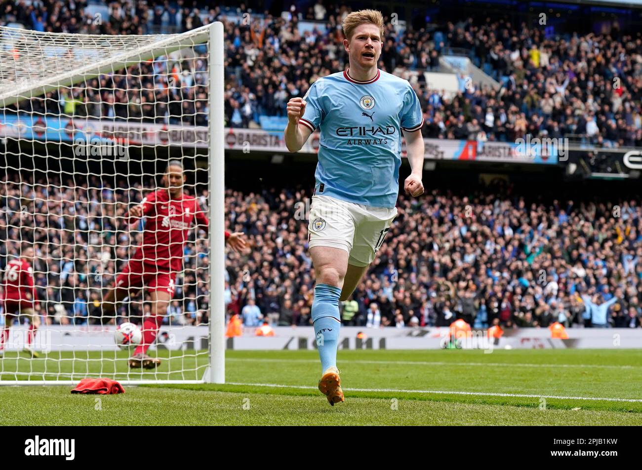 Manchester, Großbritannien. 1. April 2023. Kevin De Bruyne aus Manchester City feiert die Feier, nachdem er während des Premier League-Spiels im Etihad Stadium in Manchester das zweite Tor geschossen hat. Der Bildausdruck sollte lauten: Andrew Yates/Sportimage Credit: Sportimage/Alamy Live News Stockfoto