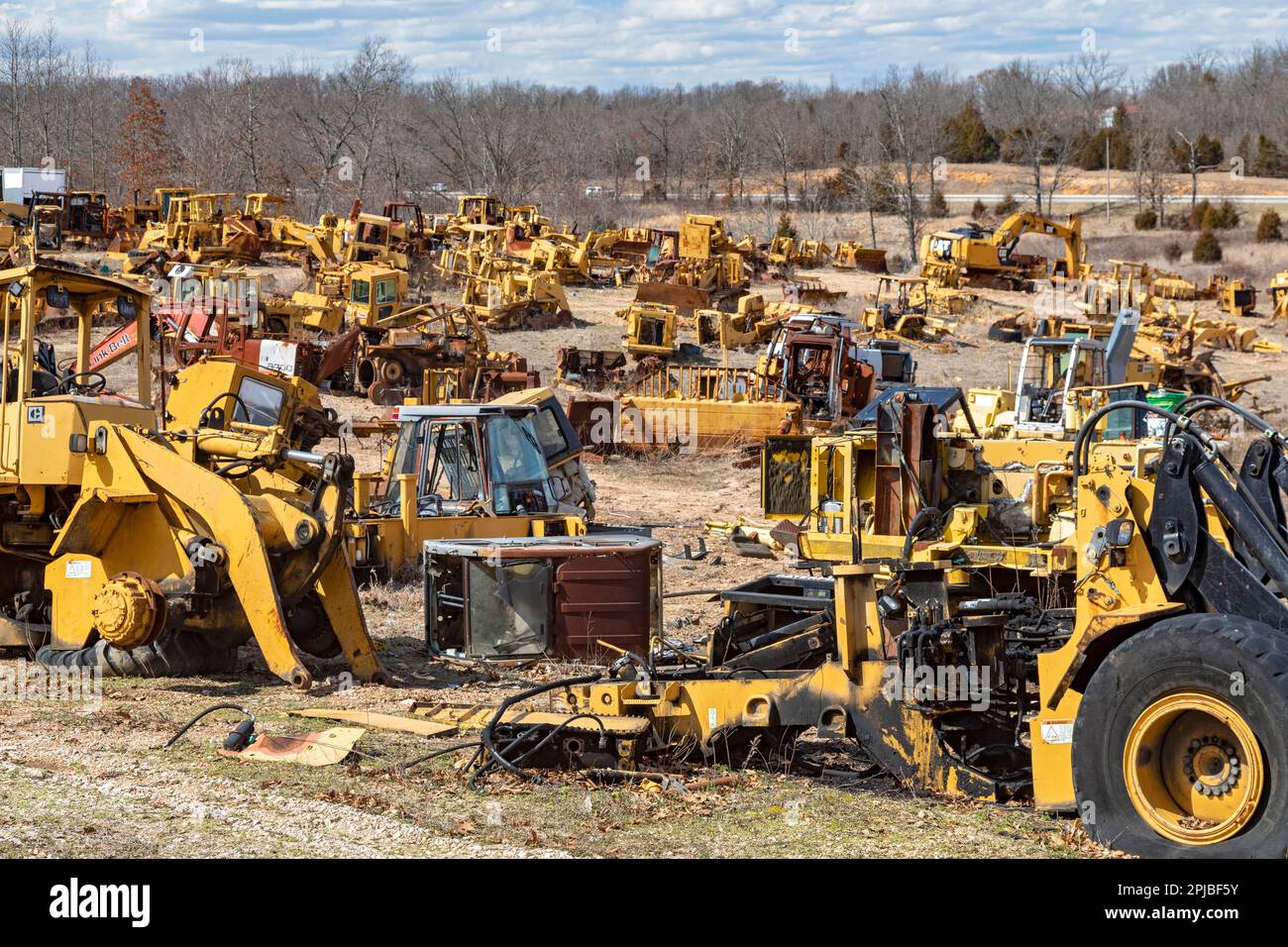 Montier, Missouri, Schrottplatz für Baumaschinen von Caterpillar Stockfoto