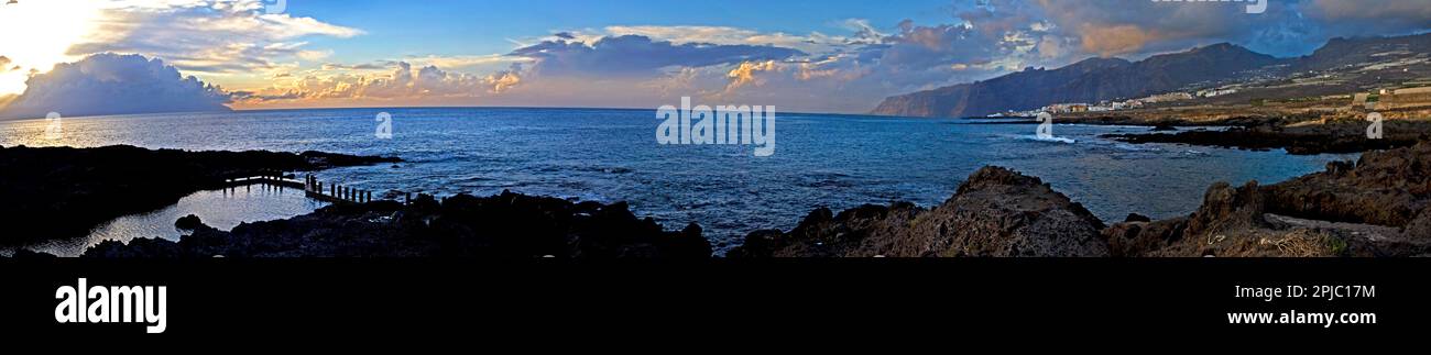 Tenarife Island am Abend bei Sonnenuntergang vor dem Regen Stockfoto
