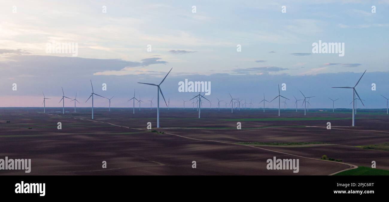 Über Windmühlen in Deliblato, Serbien Stockfoto