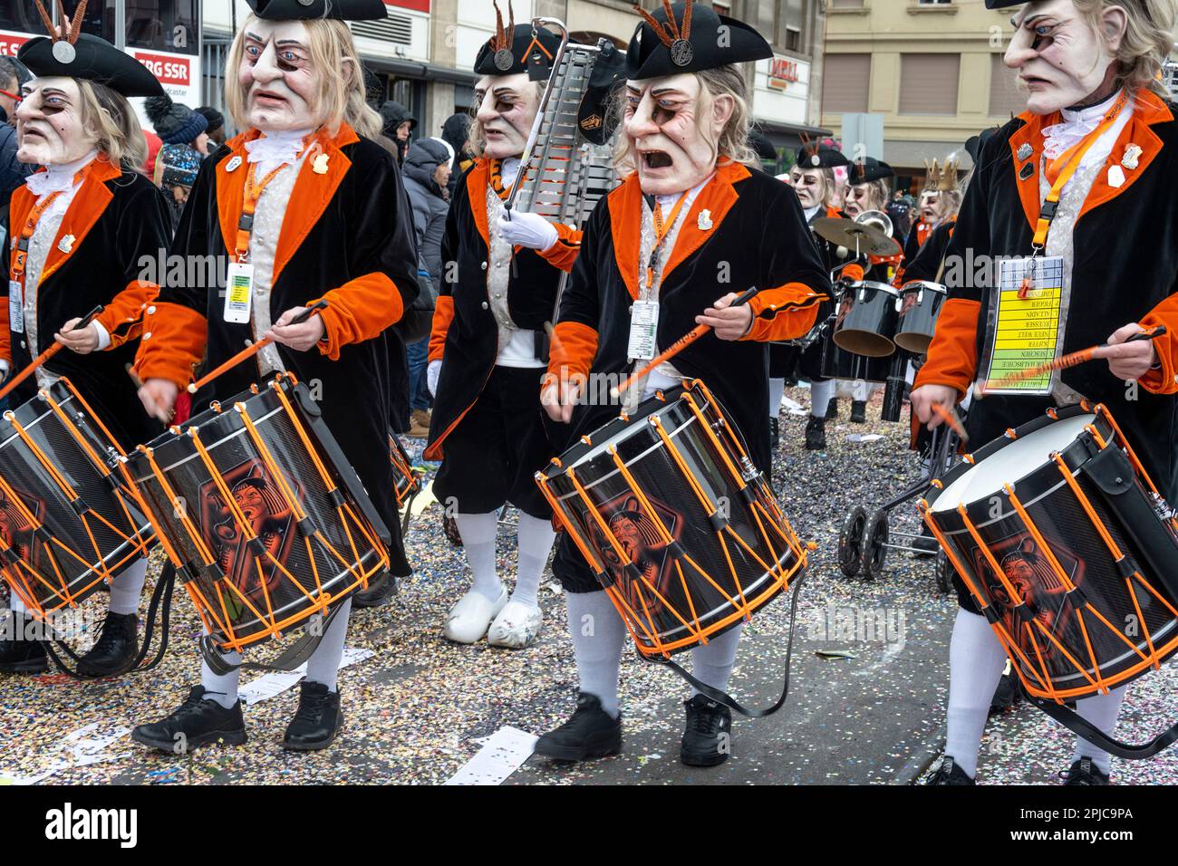 Schlagzeuger beim Basler Schweiz Karneval oder bei der Fasnacht-Parade Stockfoto