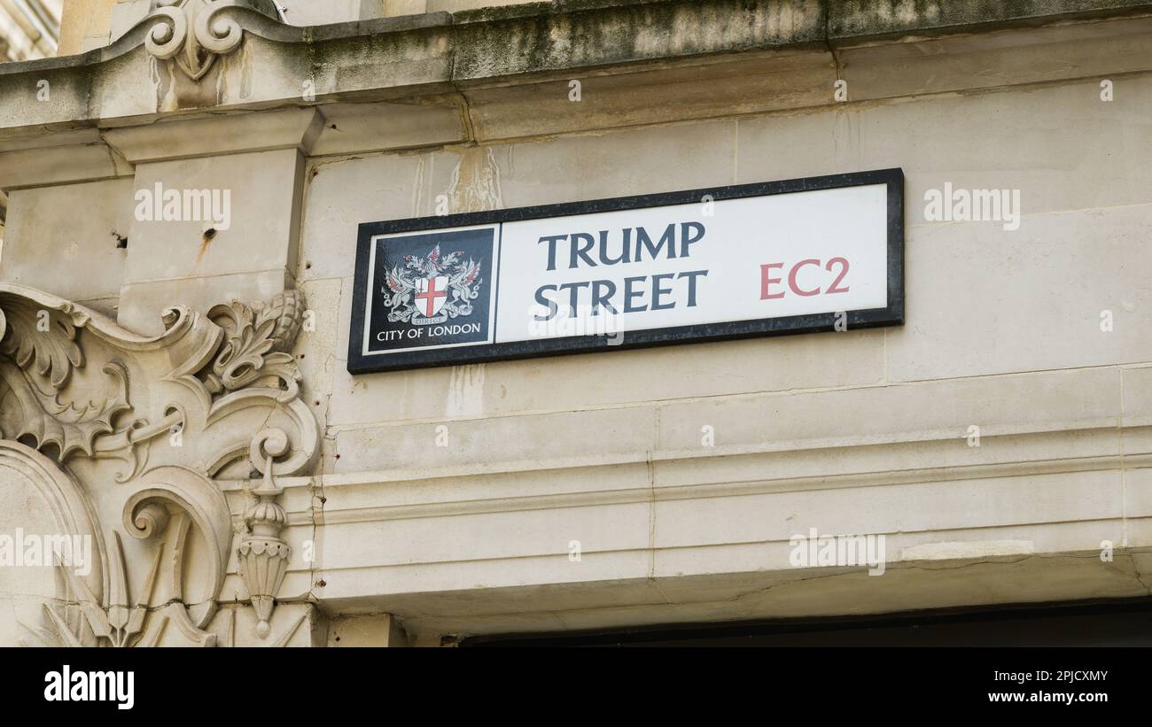 London, Großbritannien - 16. März 2023; Trump Street in City of London teilt den Namen mit dem US-Präsidenten Stockfoto