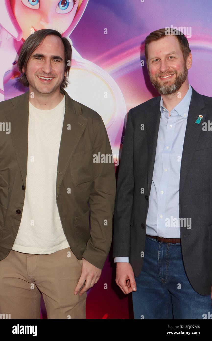 Michael Jelenic, Aaron Hovath 04/01/2023, Special Screening der Super Mario Bros Film im Regal LA Live in Los Angeles, CA Foto von Izumi Hasegawa/HollywoodNewsWire.net Kredit: Hollywood News Wire Inc./Alamy Live News Stockfoto