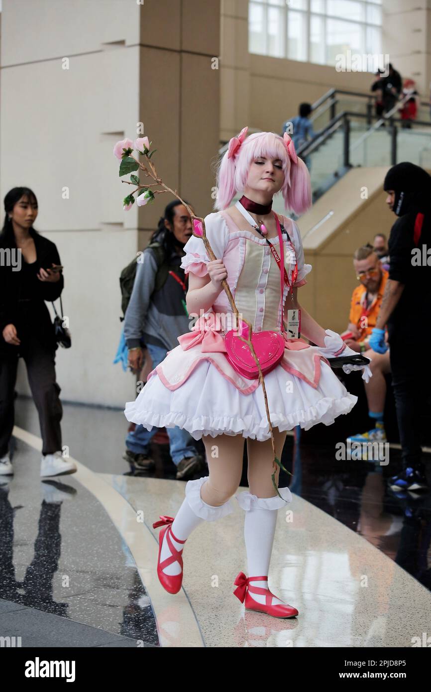 Chicago, Illinois, USA. 1. April 2023. Die Chicago Comic & Entertainment Expo in Chicago, Il, vom 31. März bis 2. April im McCormick Place South ist die größte Pop-Kultur-Convention im Mittleren Westen. Es ist die Heimat für gute und geeky Zeiten für Fans von Comics, Cosplay, Videospielen, Anime, TV-Shows, Filme, Bücher, Wrestling und Comedy. An dieser 3-tägigen Veranstaltung nehmen 20.000 bis 30.000 Teilnehmer Teil. (Kreditbild: © Pat A. Robinson/ZUMA Press Wire) NUR REDAKTIONELLE VERWENDUNG! Nicht für den kommerziellen GEBRAUCH! Stockfoto