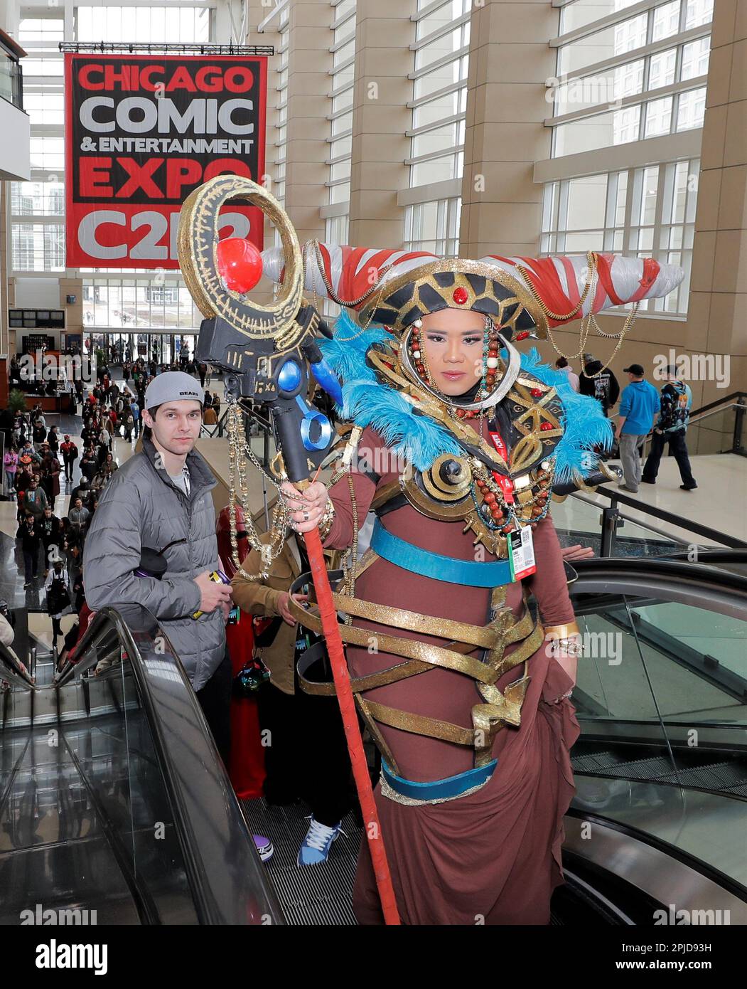Chicago, Illinois, USA. 1. April 2023. Die Chicago Comic & Entertainment Expo in Chicago, Il, vom 31. März bis 2. April im McCormick Place South ist die größte Pop-Kultur-Convention im Mittleren Westen. Es ist die Heimat für gute und geeky Zeiten für Fans von Comics, Cosplay, Videospielen, Anime, TV-Shows, Filme, Bücher, Wrestling und Comedy. An dieser 3-tägigen Veranstaltung nehmen 20.000 bis 30.000 Teilnehmer Teil. (Kreditbild: © Pat A. Robinson/ZUMA Press Wire) NUR REDAKTIONELLE VERWENDUNG! Nicht für den kommerziellen GEBRAUCH! Stockfoto