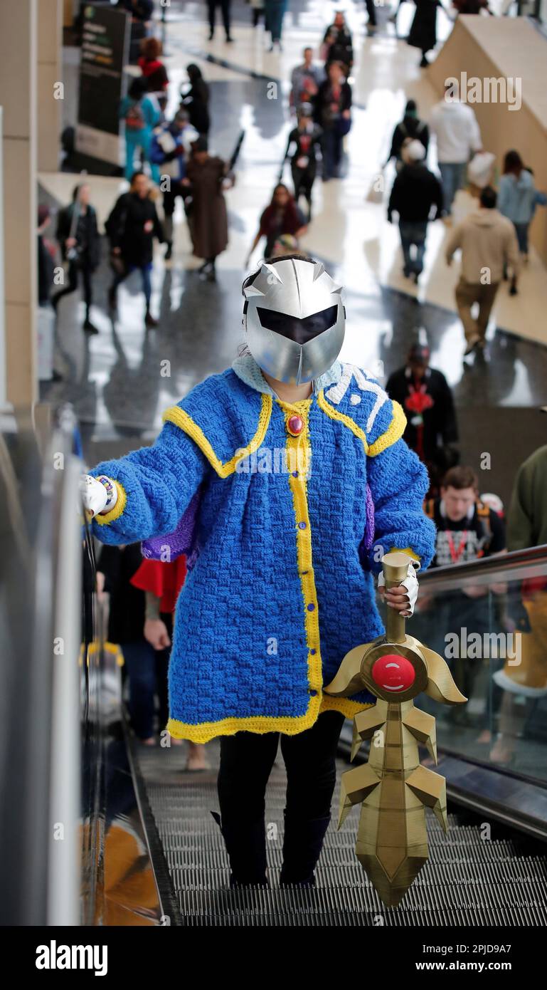 Chicago, Illinois, USA. 1. April 2023. Die Chicago Comic & Entertainment Expo in Chicago, Il, vom 31. März bis 2. April im McCormick Place South ist die größte Pop-Kultur-Convention im Mittleren Westen. Es ist die Heimat für gute und geeky Zeiten für Fans von Comics, Cosplay, Videospielen, Anime, TV-Shows, Filme, Bücher, Wrestling und Comedy. An dieser 3-tägigen Veranstaltung nehmen 20.000 bis 30.000 Teilnehmer Teil. (Kreditbild: © Pat A. Robinson/ZUMA Press Wire) NUR REDAKTIONELLE VERWENDUNG! Nicht für den kommerziellen GEBRAUCH! Stockfoto