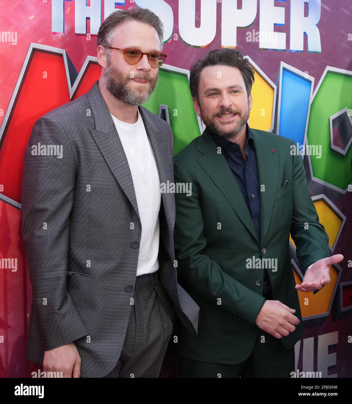 Los Angeles, USA. 01. April 2023. (L-R) Seth Rogen und Charlie Day bei Universal Pictures, DEM SUPER-MARIO BROS. FILMSPEZIALVORFÜHRUNG im Regal LA Live in Los Angeles, Kalifornien, am Samstag, den 1. April 2023. (Foto: Sthanlee B. Mirador/Sipa USA) Guthaben: SIPA US/Alamy Live News Stockfoto