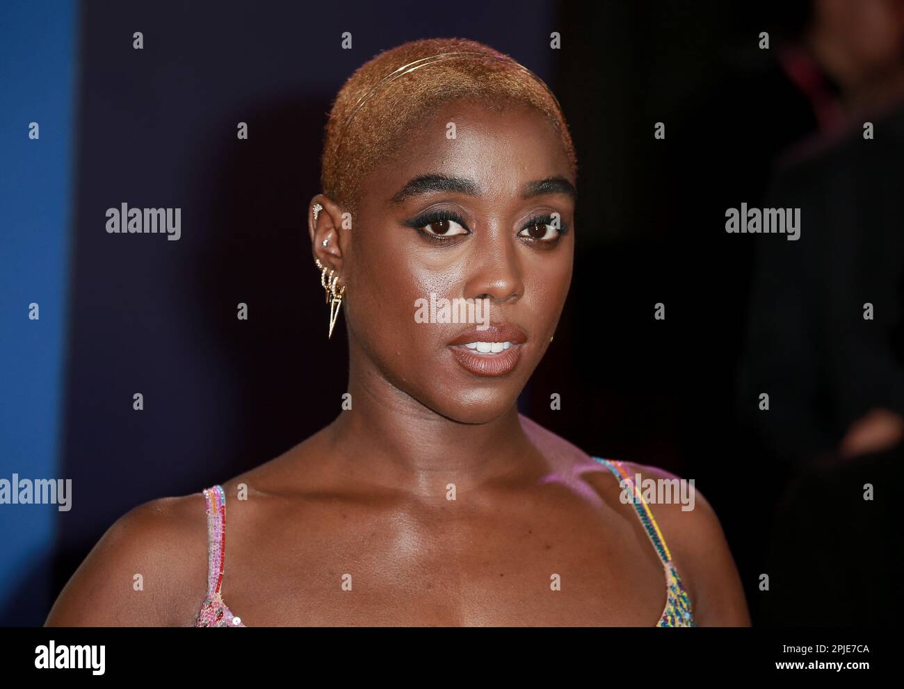 London, Großbritannien. 05. Okt. 2022. Lashana Lynch besucht die Weltpremiere von Roald Dahls „Matilda the Musical“ in der Royal Festival Hall in London. (Foto: Fred Duval/SOPA Images/Sipa USA) Guthaben: SIPA USA/Alamy Live News Stockfoto