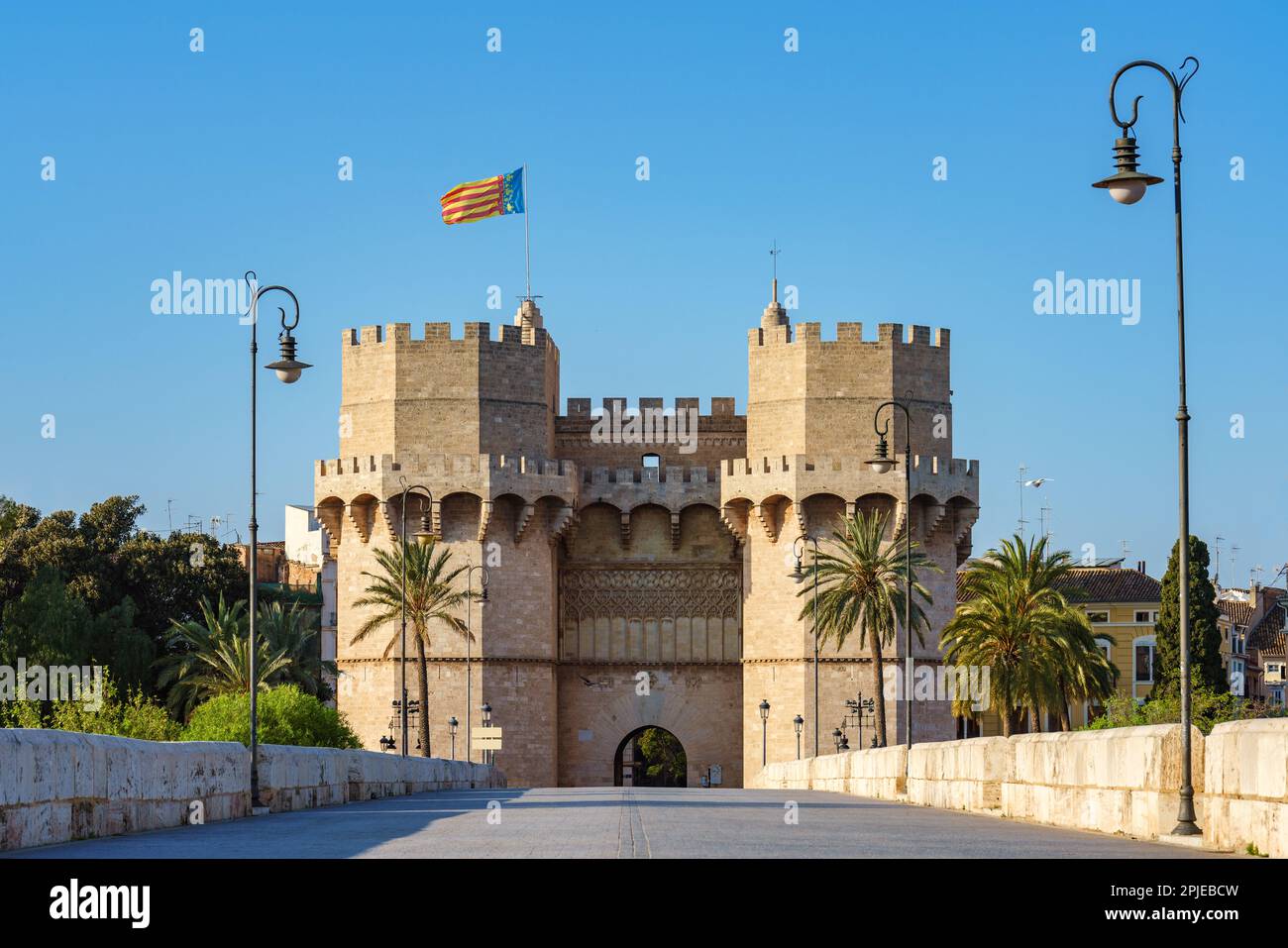 Valencia, Spanien. Blick auf Torres de Serranos Stockfoto