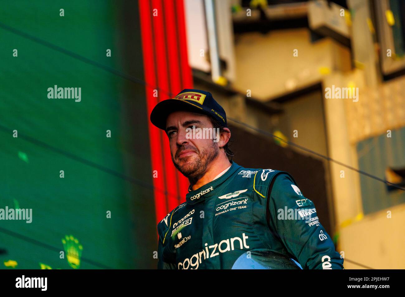 Melbourne, Australien. 02. April 2023. 2. April 2023: Melbourne Grand Prix Circuit, Melbourne, Victoria, Australien: Australian Formula 1 Grand Prix: Renntag: Nummer 14 Aston Martin Fahrer Fernando Alonso auf dem Podium nach Credit: Action Plus Sports Images/Alamy Live News Stockfoto
