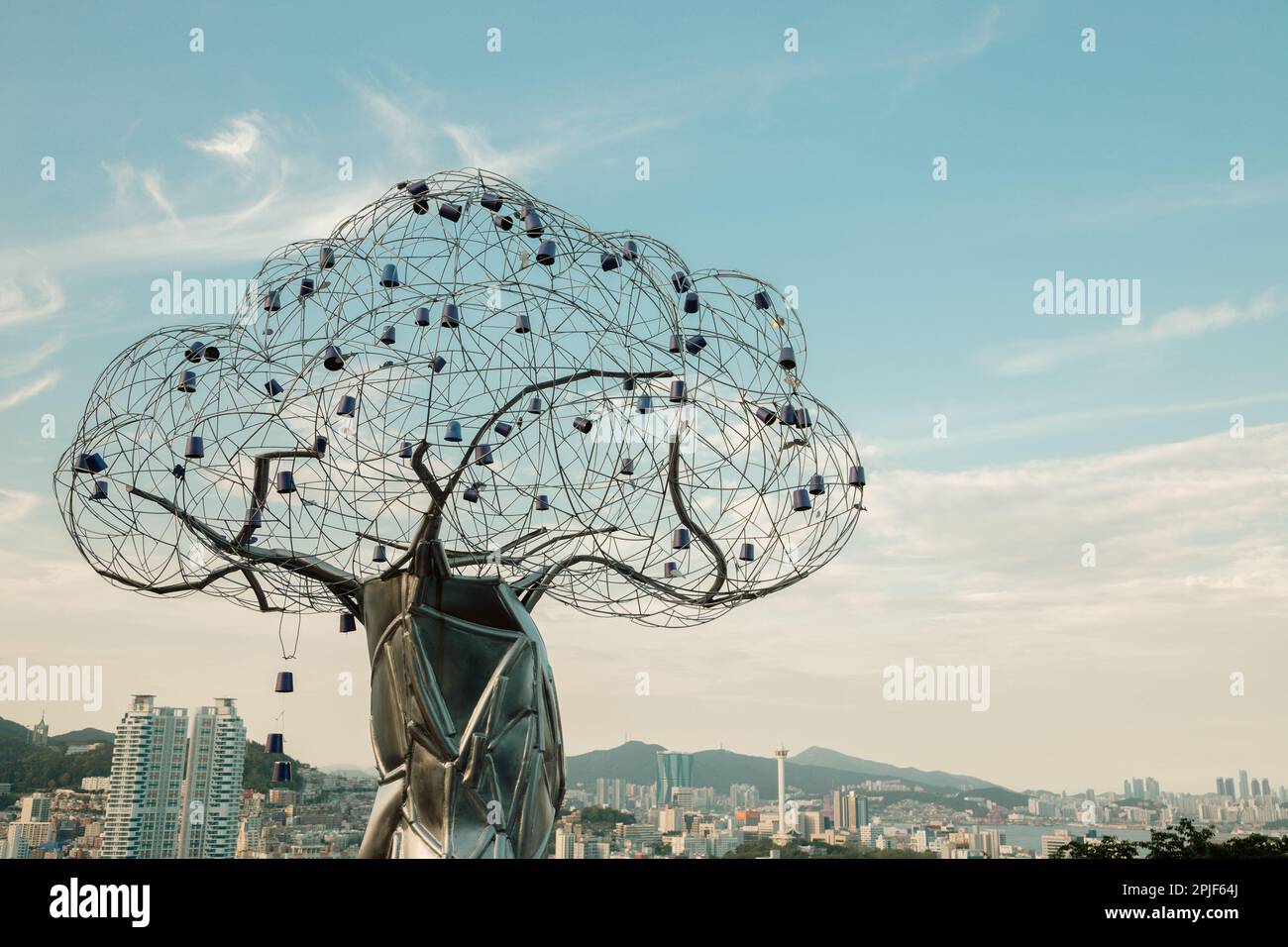 Busan, Korea - 24. April 2021 : Blick auf die Küstenstadt Busan Stockfoto