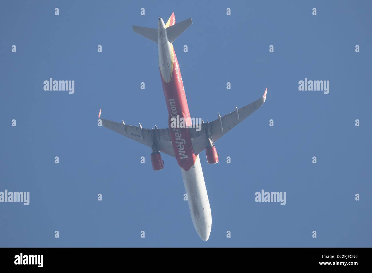 Chiangmai, Thailand – Februar 10 2023: HS-VKG A321-200 der Thai Vietjet Airline. Starten Sie vom Chiang Mai International Airport zum Bangkok Airport. Stockfoto