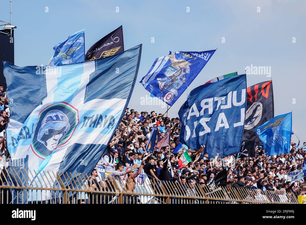 Monza, Italien - 2. April 2023, SS Lazio Fans während der italienischen Meisterschaft Serie Ein Fußballspiel zwischen AC Monza und SS Lazio am 2. April 2023 im U-Power Stadium in Monza, Italien - Foto Luca Rossini/E-Mage Stockfoto