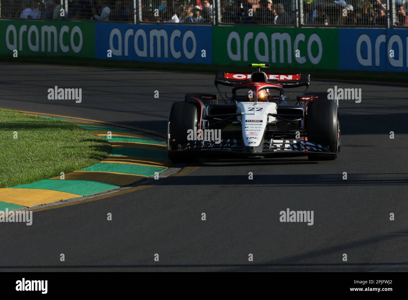 Melbourne, Australien. 02. April 2023. 2. April 2023, Albert Park, Melbourne, FORMEL 1 ROLEX AUSTRALIAN GRAND PRIX 2023 Yuki Tsunoda (JPN), Scuderia AlphaTauri Guthaben: dpa/Alamy Live News Stockfoto