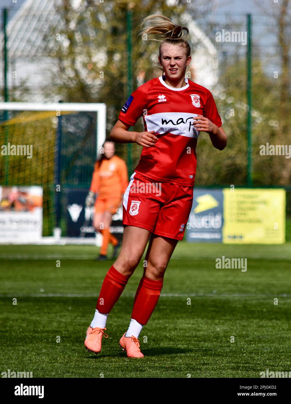 Teesside, Großbritannien. 02. April 2023. Middlesbrough Winger Jess Mett, dargestellt während Middlesbrough Women FC gegen Stockport County Ladies FC in der FA Women's National League Division One North. Die Besucher gewannen 1-6 im Map Group UK Stadium in Stockton-on-Tees – eine Punktzahl, die auf der Heimseite hart war. Kredit: Teesside Snapper/Alamy Live News Stockfoto