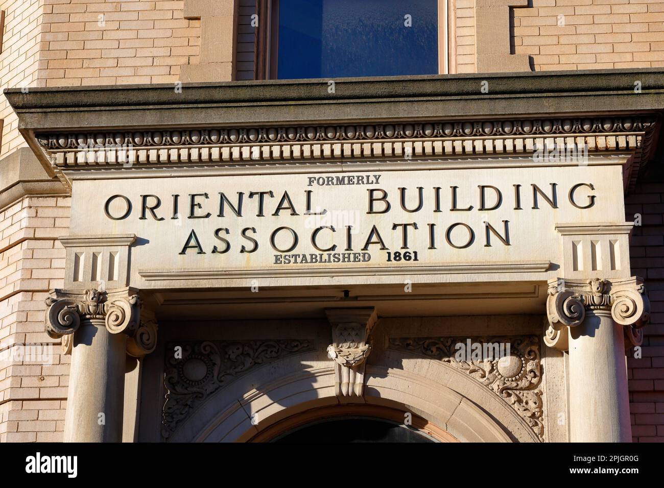 Der Eingang zur Oriental Building Association, 600 F St NW, im Penn Quarter in Washington DC im Stil der italienischen Rennaisance Revival. Stockfoto