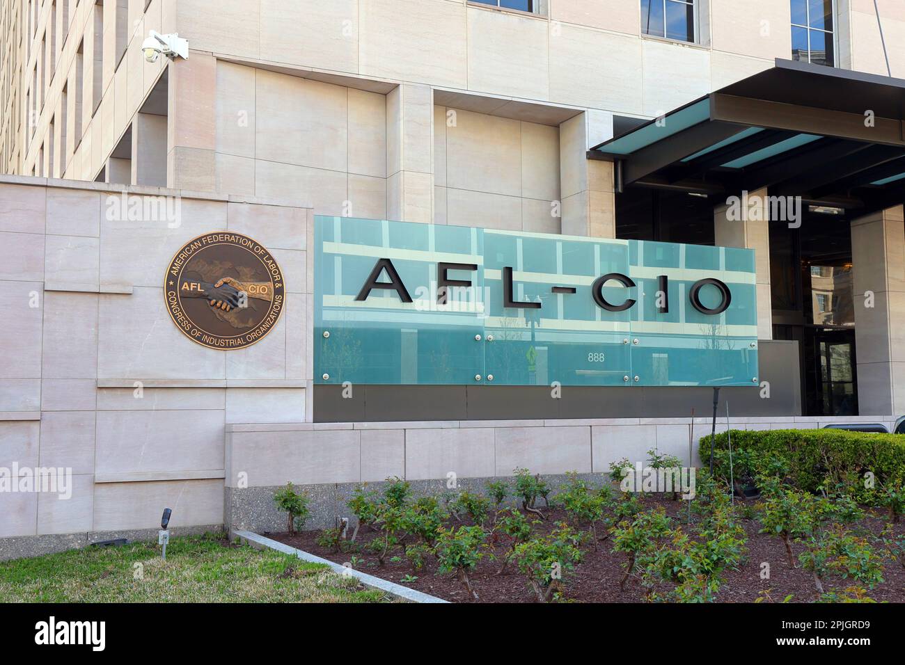 Beschilderung der American Federation of Labor and Congress of Industrial Organizations, AFL-CIO, 815 Black Lives Matter Plaza NW, Washington DC. Stockfoto