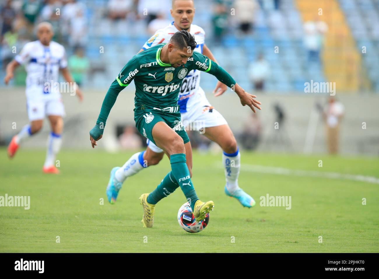 2. April 2023, Sao Paulo, SP, Brasilien: Rony während eines Spiels zwischen Agua Santa und Palmeiras in der Arena Barueri in Barueri, Brasilien (Kreditbild: © Fernando Roberto/Sport Press Photo via ZUMA Press) NUR REDAKTIONELLE VERWENDUNG! Nicht für den kommerziellen GEBRAUCH! Stockfoto
