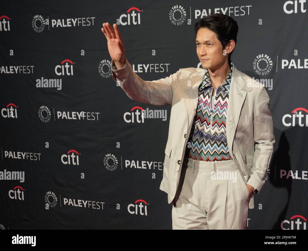 Los Angeles, USA. 02. April 2023. Harry Shum jr kommt am Sonntag, den 2. April 2023, zum PaleyFest 2023, Greys ANATOMIE, im Dolby Theater in Hollywood, Kalifornien, an. (Foto: Sthanlee B. Mirador/Sipa USA) Guthaben: SIPA USA/Alamy Live News Stockfoto