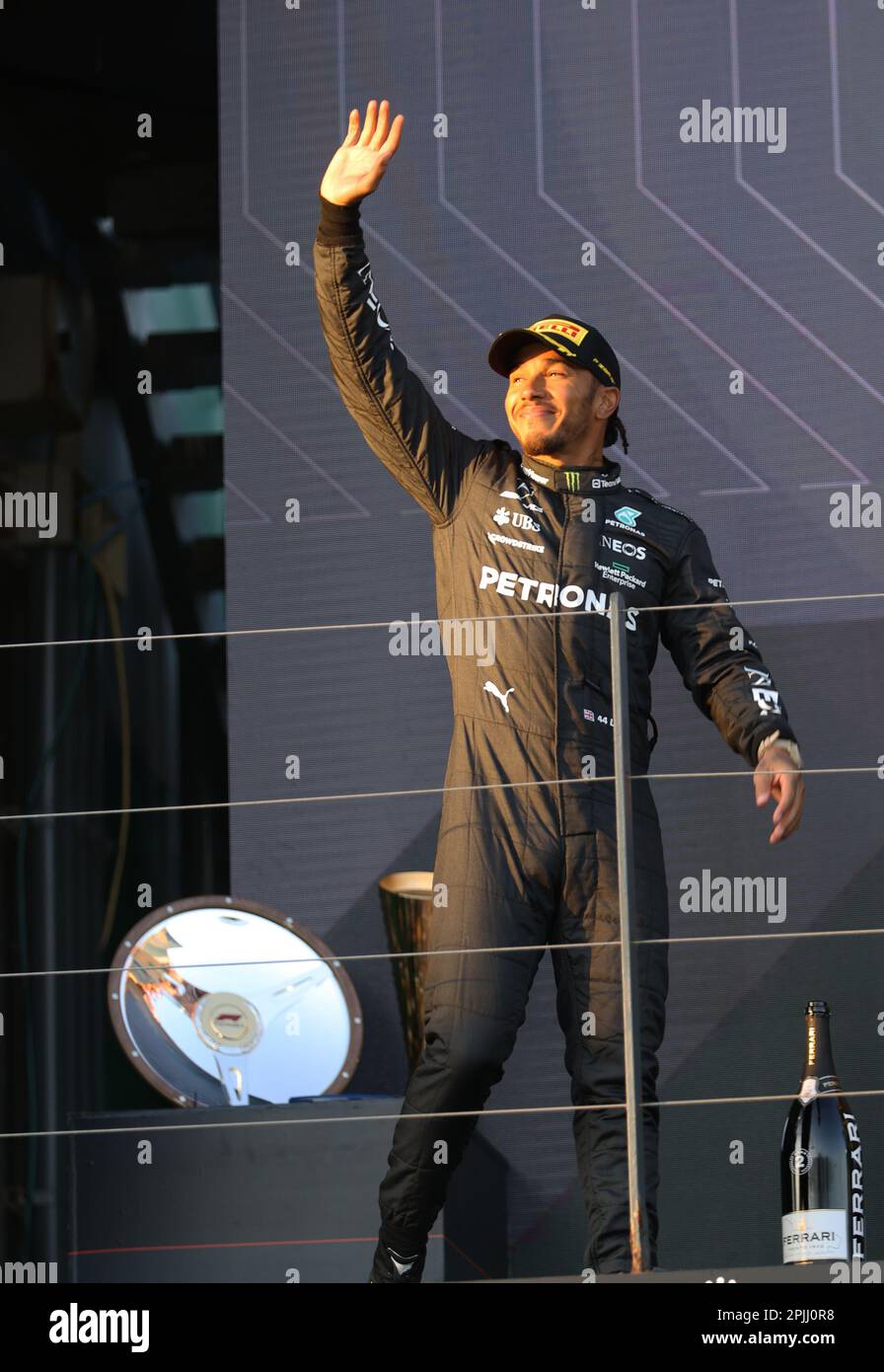 Melbourne, Australien. 03. April 2023. MELBOURNE, Australien, 2. APRIL 2023; #44, Lewis HAMILTON, GBR, Mercedes AMG F1 Team, PODIUM, Nächstplatzierter, AUSTRALIAN Formula One Grand Prix am 2. April 2023, Albert Park - Melbourne, FIA Formula1 World Championship, Raceday, Formel 1 Rennen in Australien, Motorsport, F1 GP, Honorarpflichtiges Foto, gebührenpflichtiges Bild, Copyright © Clay CROSS/ATP images (CROSS Clay/ATP/SPP) Kredit: SPP Sport Press Photo. Alamy Live News Stockfoto