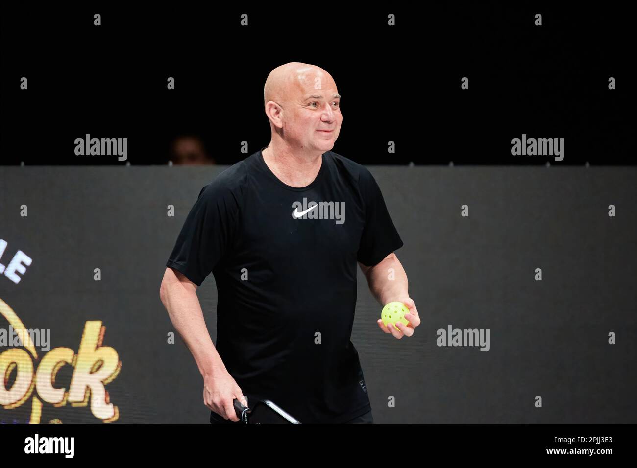Hollywood, Florida, USA. 2. April 2023: Tennislegenden Andre Agassi, John McEnroe, Andy Roddick und Michael Chang während des Spiels in Pickleball Stockfoto