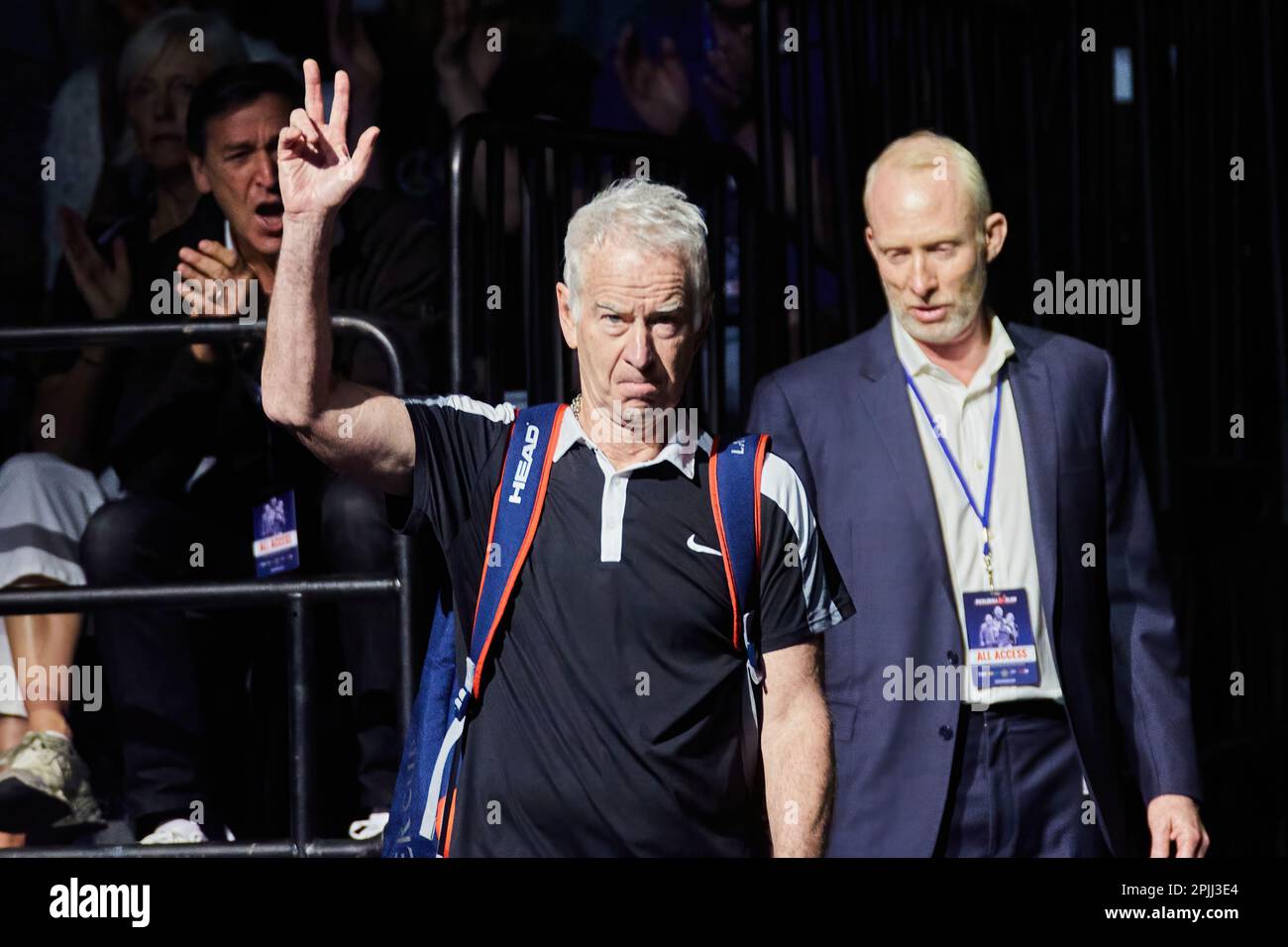Hollywood, Florida, USA. 2. April 2023: Tennislegenden Andre Agassi, John McEnroe, Andy Roddick und Michael Chang während des Spiels in Pickleball Stockfoto