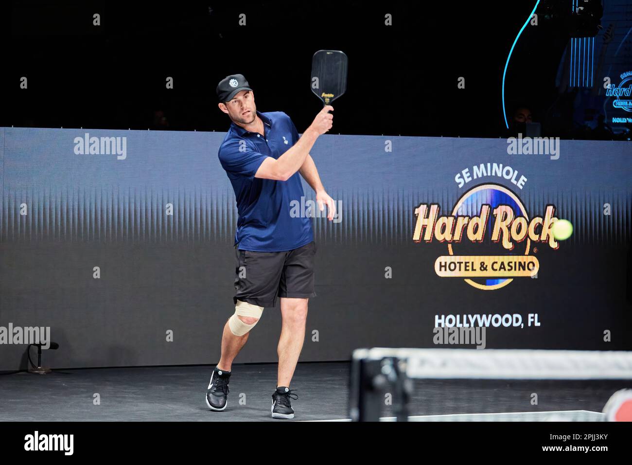 Hollywood, Florida, USA. 2. April 2023: Tennislegenden Andre Agassi, John McEnroe, Andy Roddick und Michael Chang während des Spiels in Pickleball Stockfoto