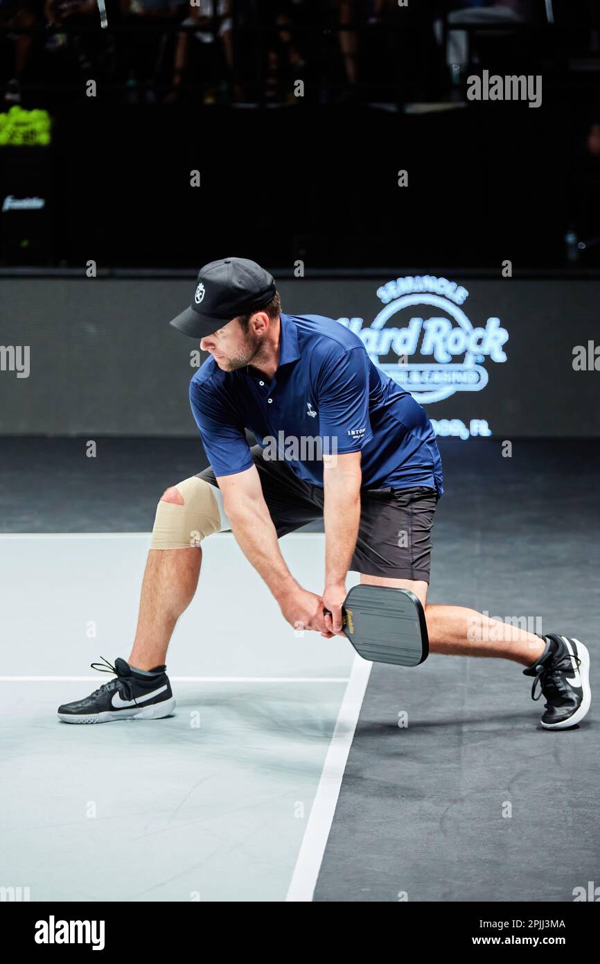 Hollywood, Florida, USA. 2. April 2023: Tennislegenden Andre Agassi, John McEnroe, Andy Roddick und Michael Chang während des Spiels in Pickleball Stockfoto